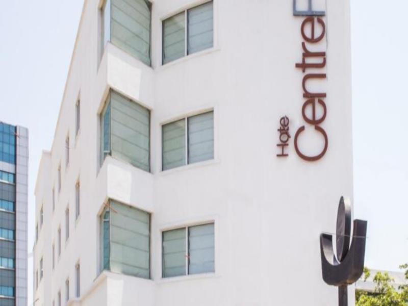 Hotel The Centre Point à Chennai Extérieur photo