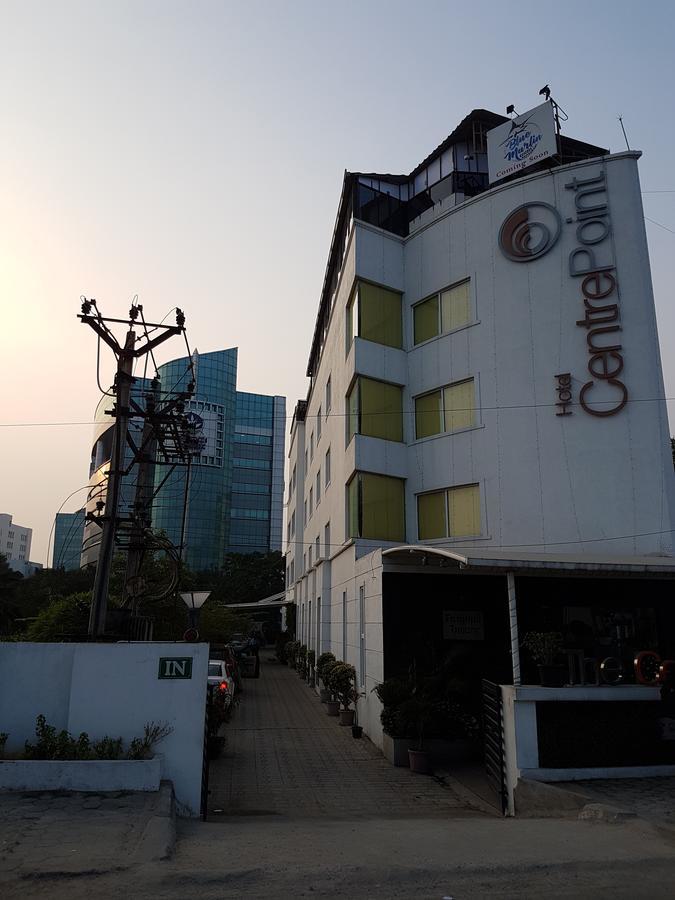 Hotel The Centre Point à Chennai Extérieur photo